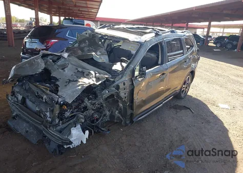 2024 Subaru Ascent Limited 7-Passenger z USA, uszkodzony, nr VIN 4S4WMAUDXR3455768